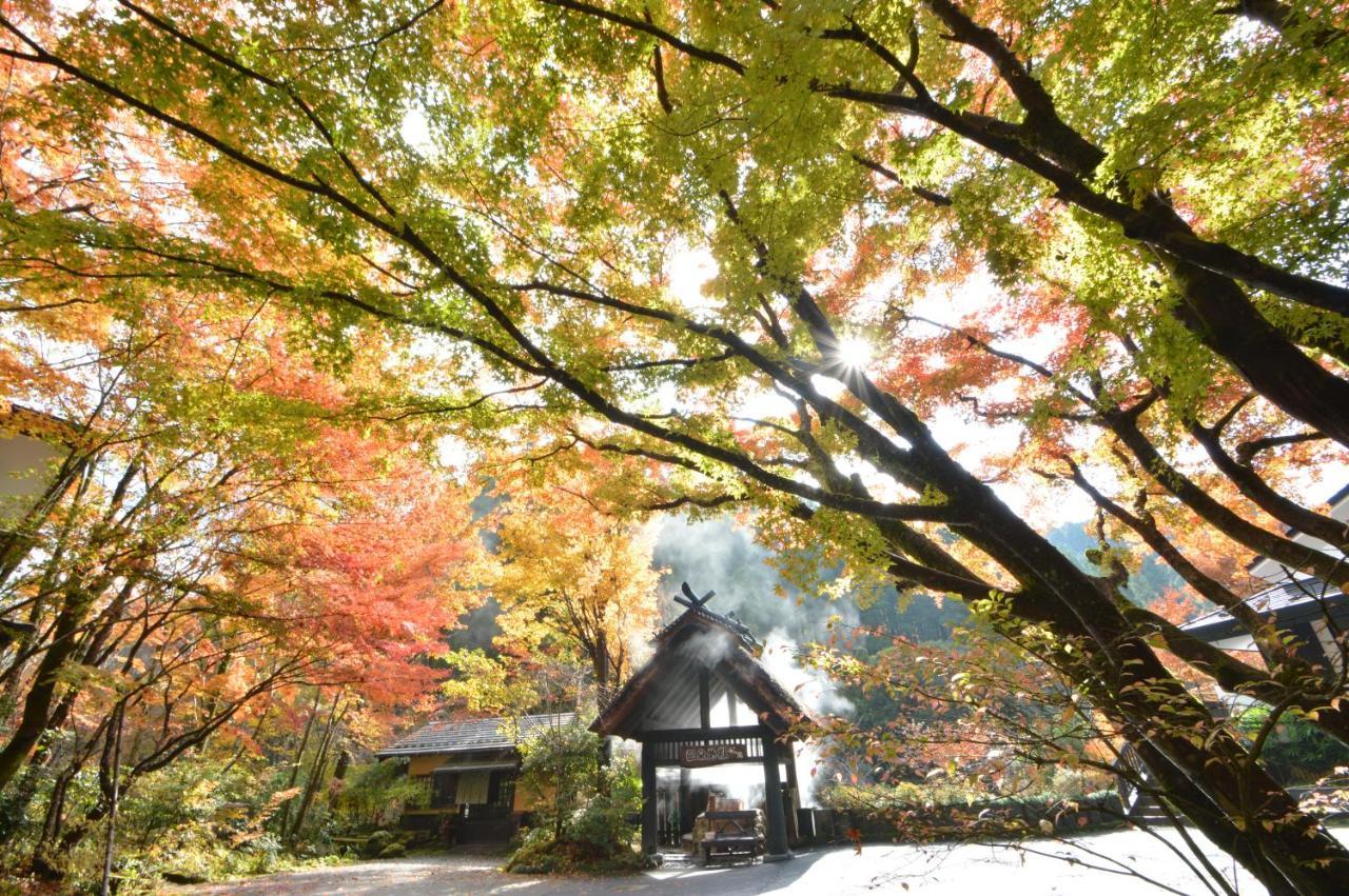 Kurokawa Onsen Oku No Yu Hotel Minamioguni Exterior photo